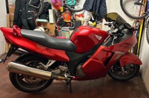 Moto Honda Modello CBR 1100 XX versione Super Blackbird